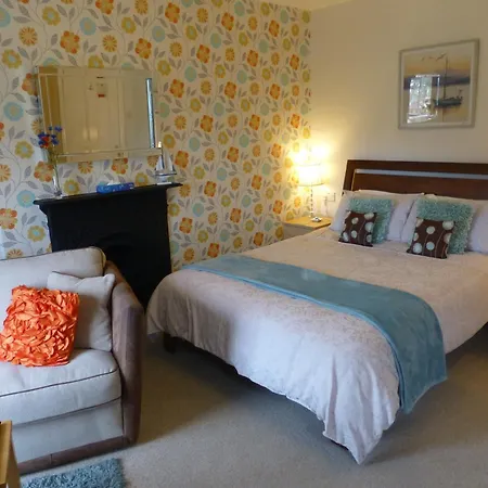 Bryn Derwen Guest House-2