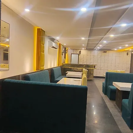Hotel Town Grand-3