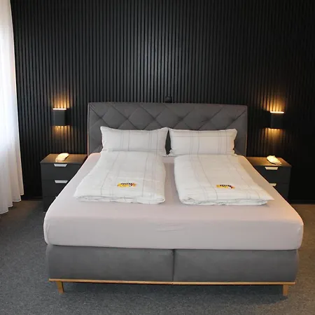 M&M Park Hotel-2