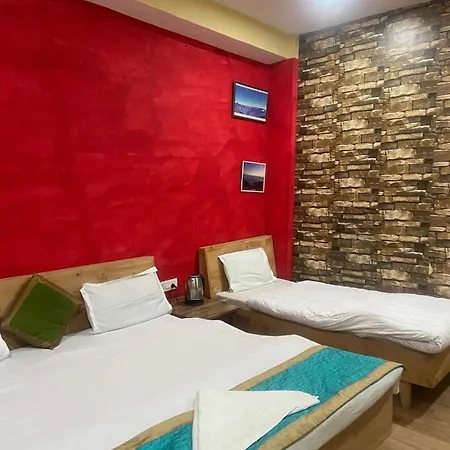 Forestview Food & Stay-3