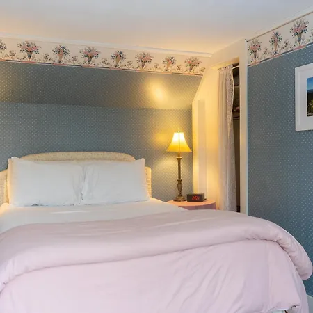 The White Gables Inn-3