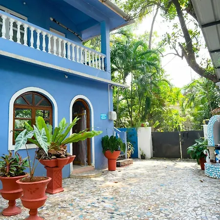 St Anthony'S Guest House-2