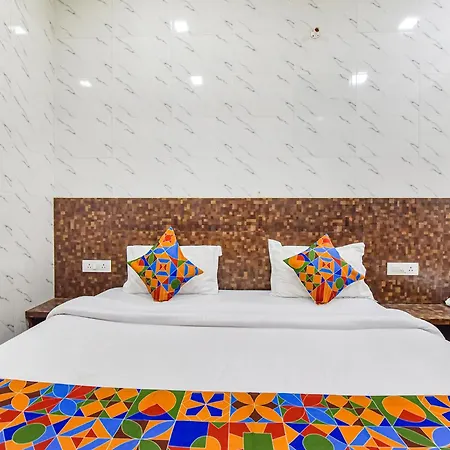Fabhotel Maa Gayatri Sadan - Nr Pram Mandir Shree Banke Bihari Temple-3