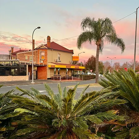 Grand Old Crow Hotel-2