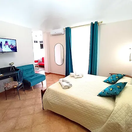 Dama Rooms-3