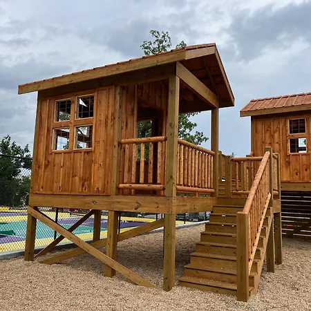 Serenity Oaks At The Getaways-2