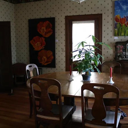 Nightingales Inn-3