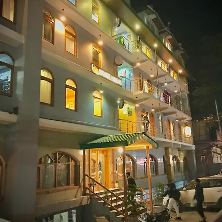 The Avenue River Side Hotel - Near Volvo Bus Stand Manali-2
