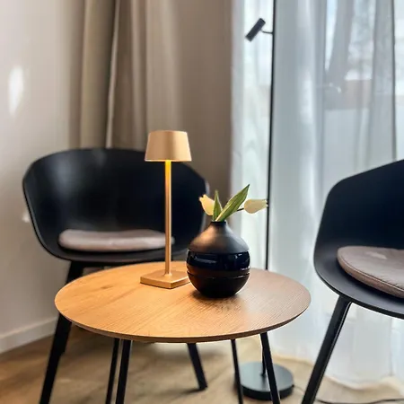 Glashaus mit 3 Gästezimmer-2