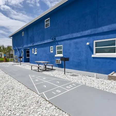 Blue Mist Motel - Room # 2-2