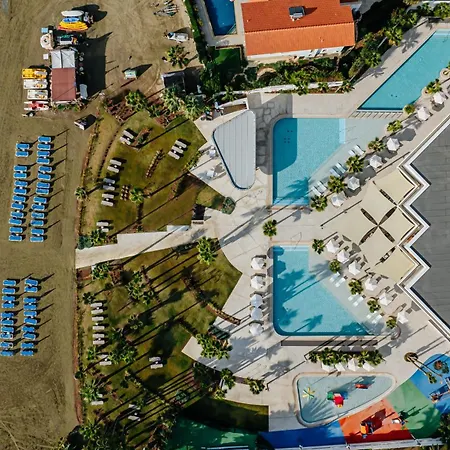 Lordos Beach Hotel & Spa-3