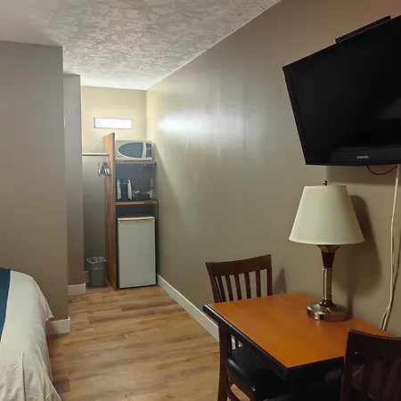 Harbour Light Motel-3