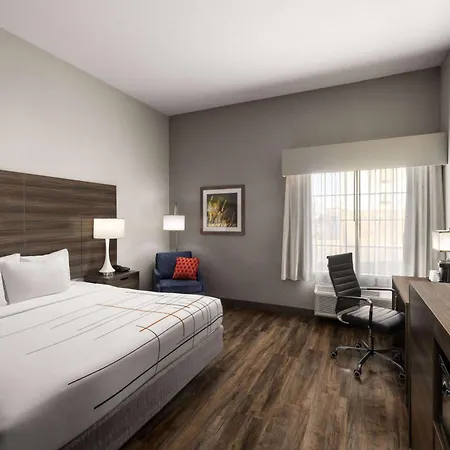 La Quinta By Wyndham Denton - University Drive-3