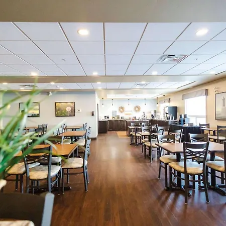 Best Western Plus Lacombe Inn And Suites-2