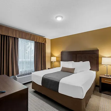 Best Western Plus Lacombe Inn And Suites-3