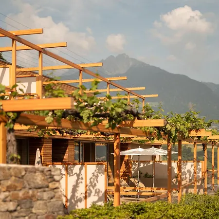 Pergola Residence-3