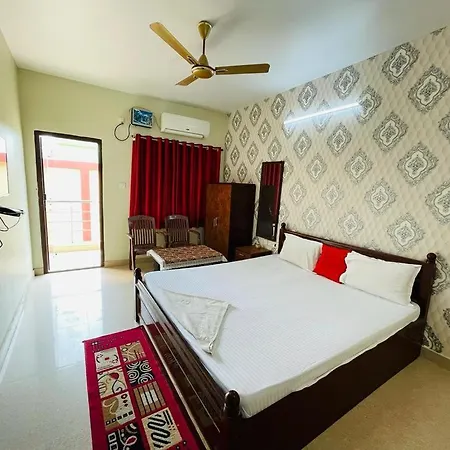 Hotel Lovely Star Inn ! Puri-2