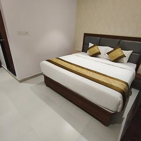 Hotel Morya Residency Parel-3