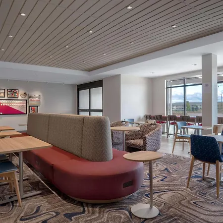 Home2 Suites By Hilton Sheboygan-2