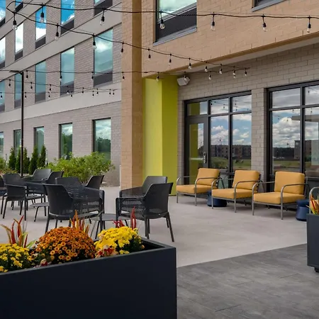 Home2 Suites By Hilton Sheboygan-3
