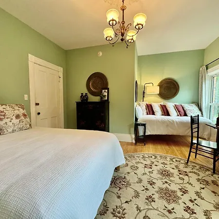 The Edwards Waterhouse Inn-3