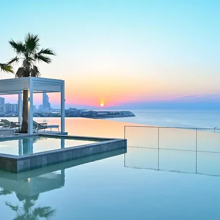 Onyx Rotana-2