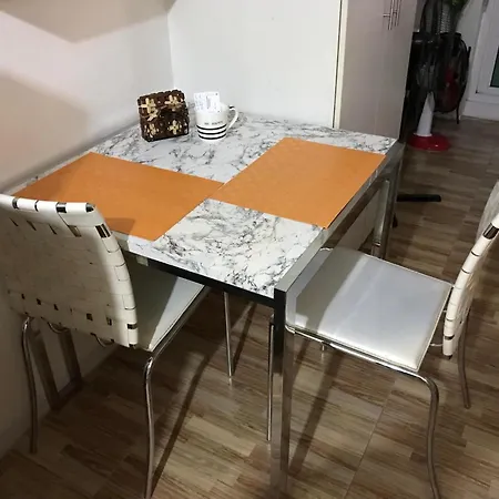 5 Minutes To Jazz Mall! Studio-Type Condo 100Mbps-2
