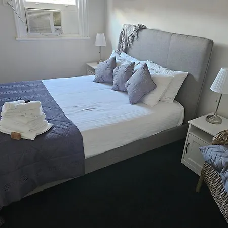 Clubhouse Hotel Yass-3