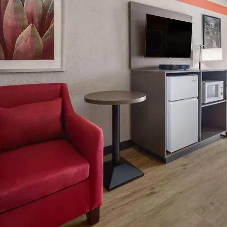 Ramada By Wyndham Parsippany-2