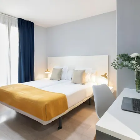 8Rooms Madrid, Smart Self Check-In Rooms-2