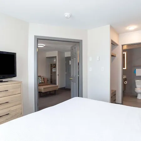 Sandman Hotel Quesnel-3