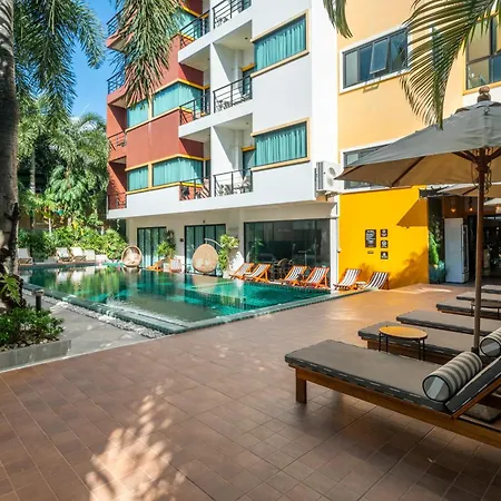 Buasri Boutique Patong-3