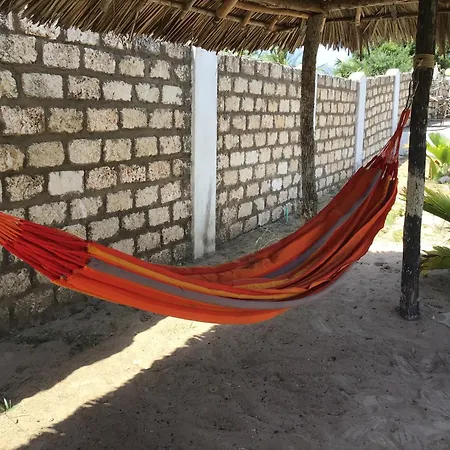 Mambrui Golden Beach Bar And Cottages-3