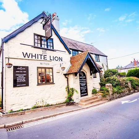 The White Lion-3