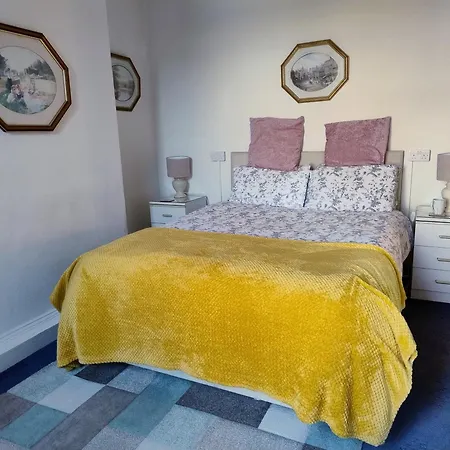 Rooms In Historic Bishop Auckland-3