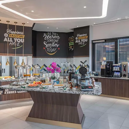 Hampton By Hilton Kuwait Salmiya-3