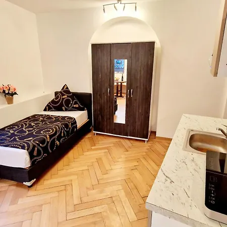 Zur Schönen Lau- Monteurzimmer-3