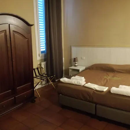 Palace Piazza San Domenico Rooms De Luxe- Bedinbolognacentro-2