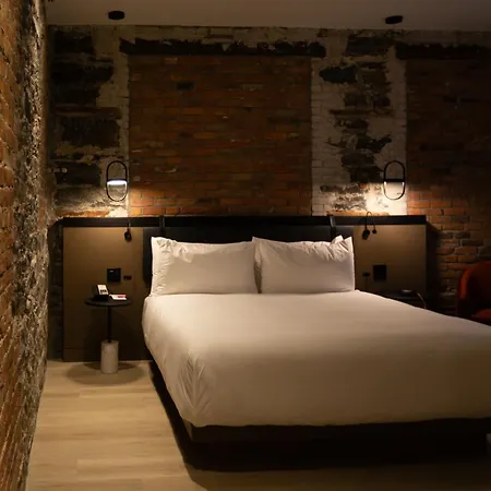 Le Petit Hotel Notre Dame-3
