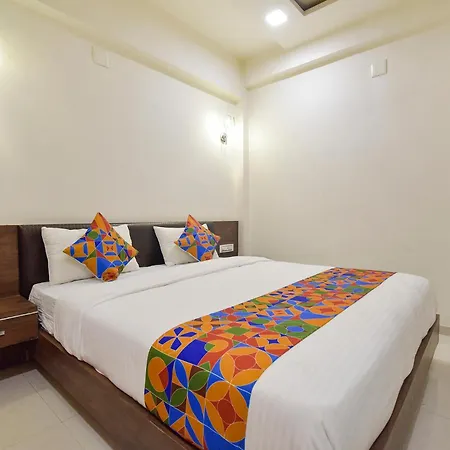 Fabhotel A1 Plaza-3
