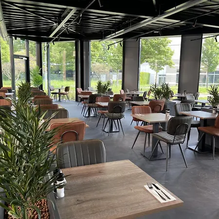 Ozo Hotels Antares Amsterdam Schiphol Airport-3