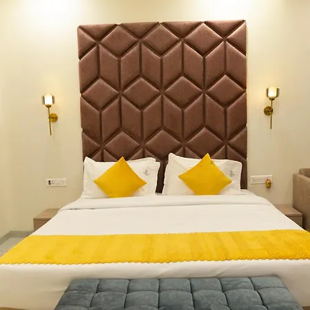 Hotel Aditya Grand-3