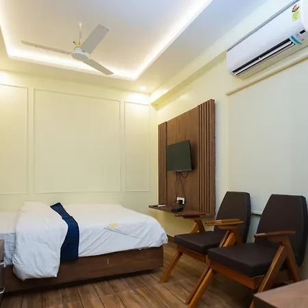 Hotel Pavitra-3