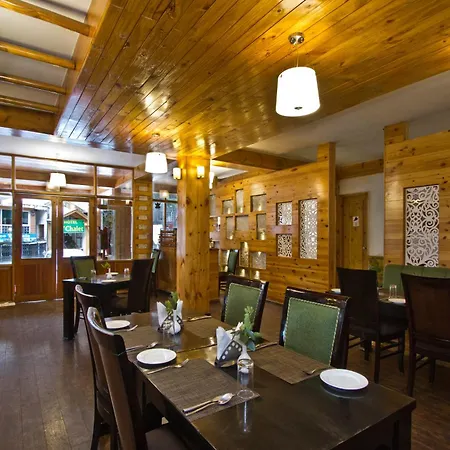 The Whispering Inn Resort And Bar-3