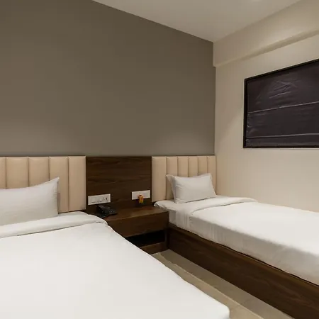 The Living Hub Business Hotel, Kolhapur-2
