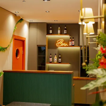 Fly Point Airport Hotel-2