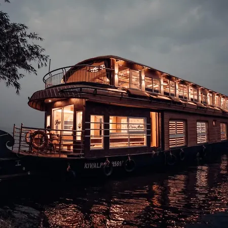 Victoria Houseboats-3