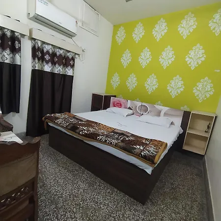 International Hotel In-2