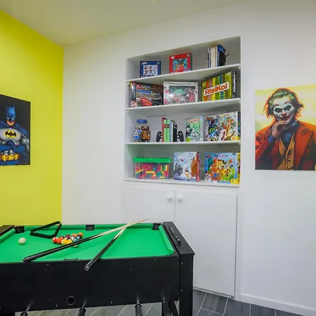 Napoli Games Apartments By Dimorra-3