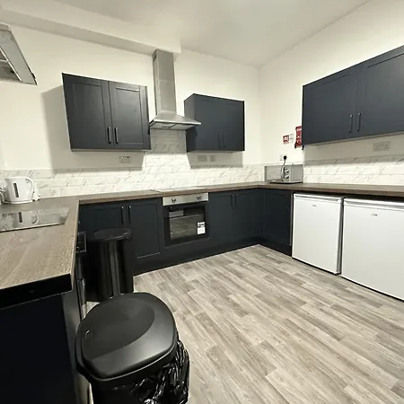 Premier Nottingham Studios - Gawthorne-2